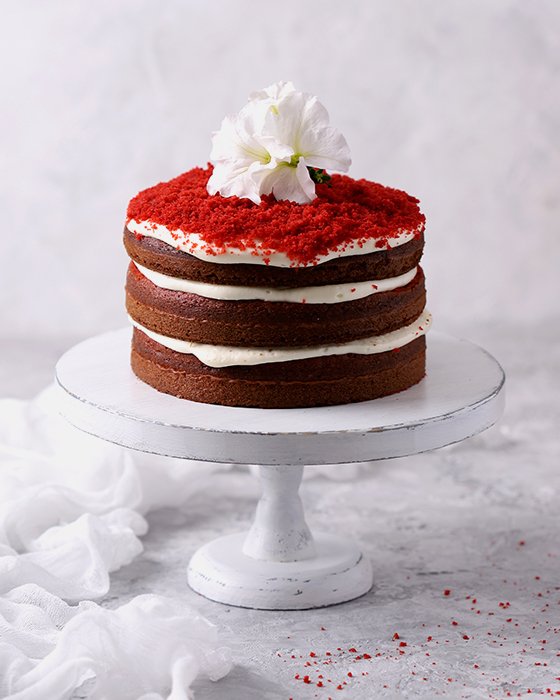 Чтобы приготовить оригинальный торт красный бархат, нужны: